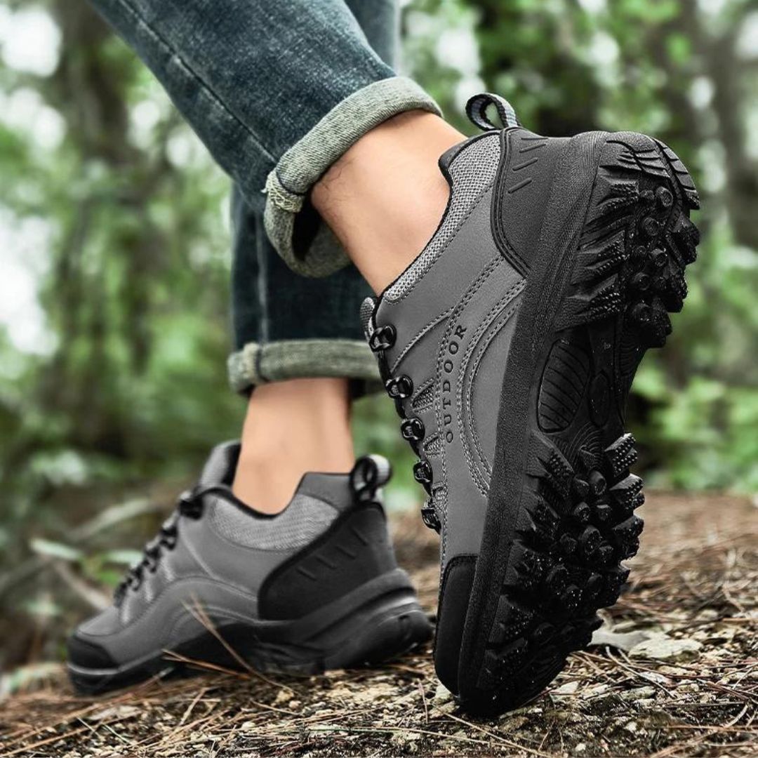 Logan - All-Terrain Wanderschuhe mit Robuster Traktionssohle