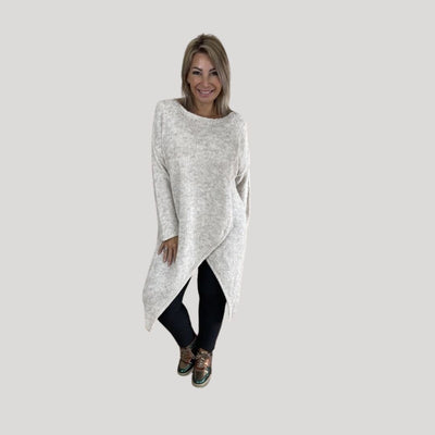 Evelyn - Asymmetrischer Saum-Pullover in Pflaume