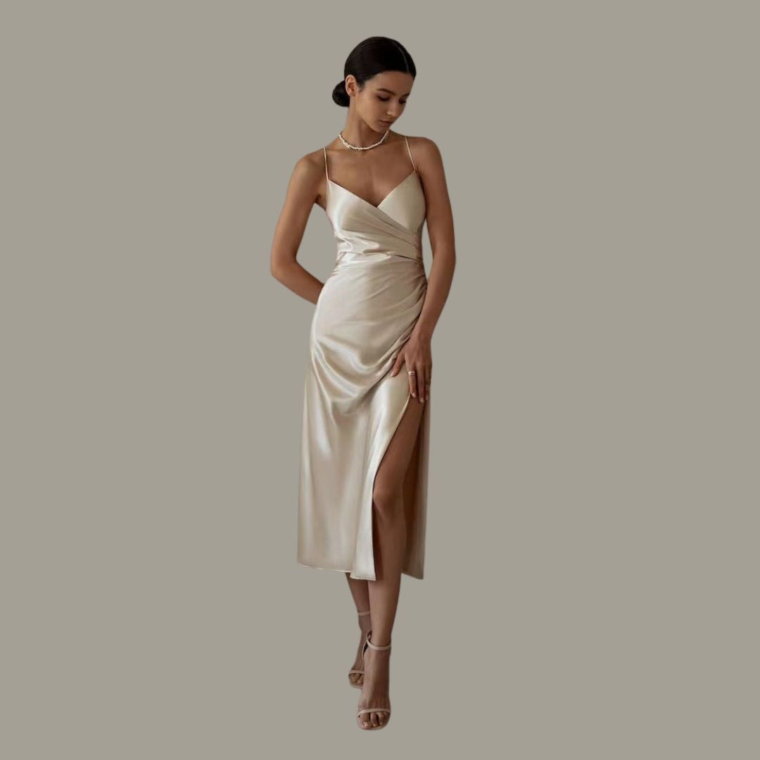 Natalia - Seidiges Satin-Slipkleid mit hohem Beinschlitz