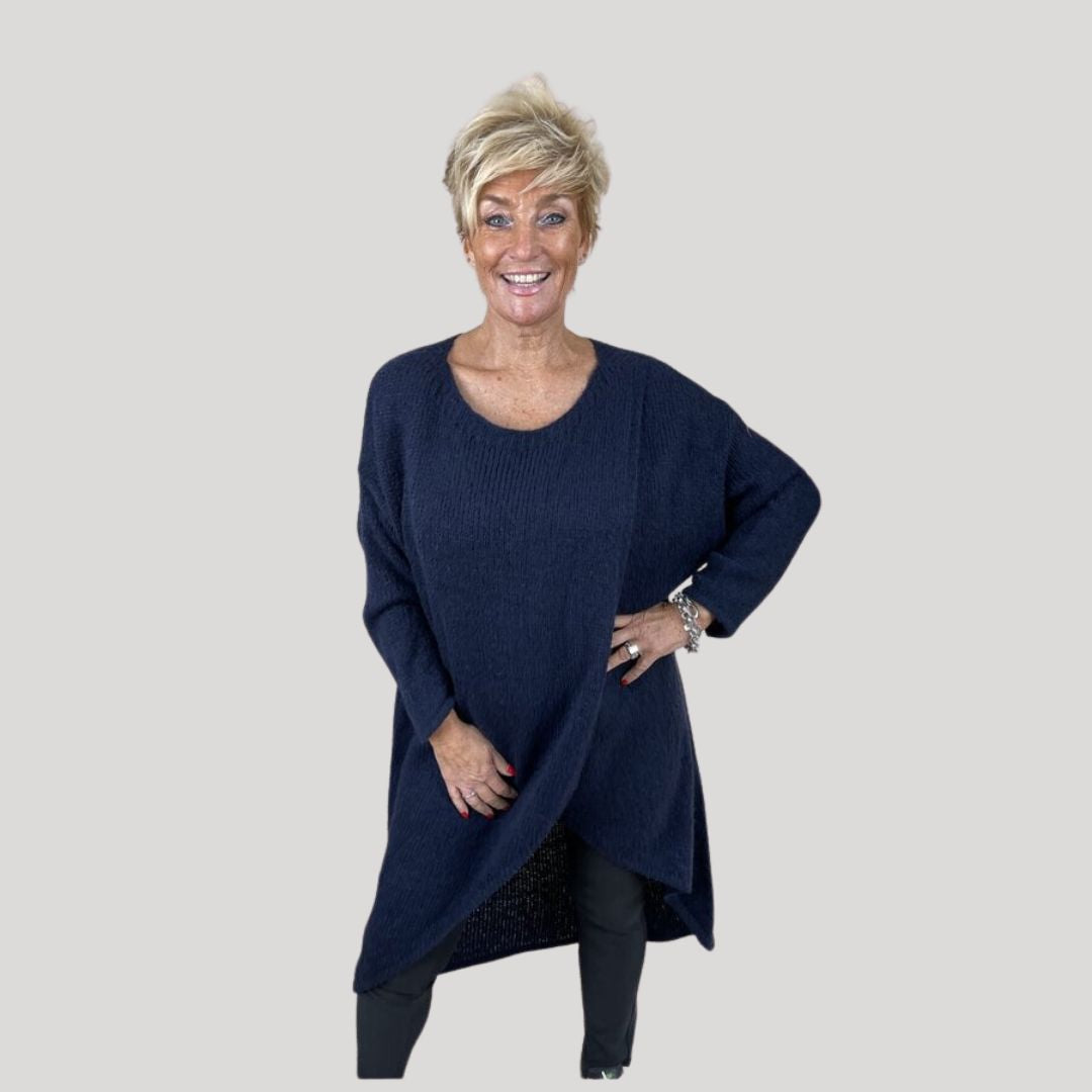 Evelyn - Asymmetrischer Saum-Pullover in Pflaume