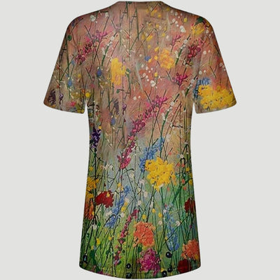 Irene - Florales Kunstgemälde Bequemes T-Shirt