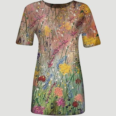 Irene - Florales Kunstgemälde Bequemes T-Shirt