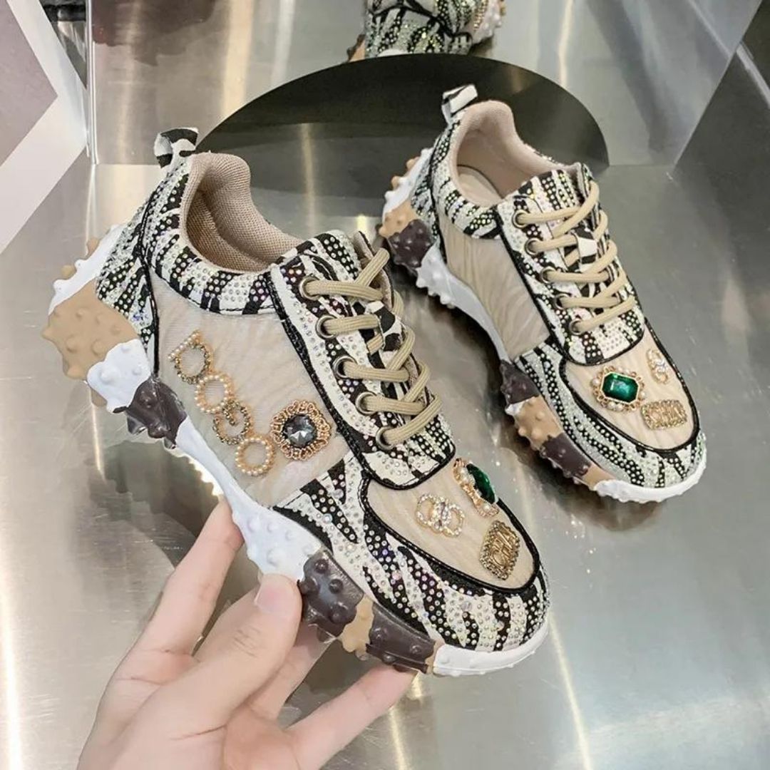 Estella - Verzierte Chunky Sneakers mit einzigartigen Akzenten