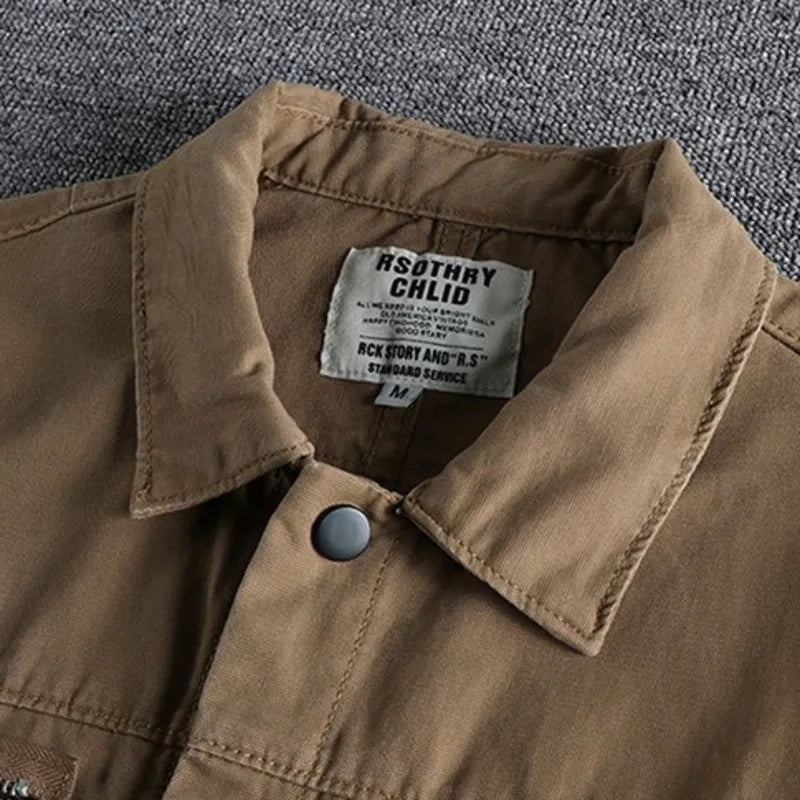 Griffin - Lässige Utility-Jacke mit typografischen Akzenten