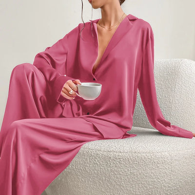 rosa Satin Pyjama Damen Vorderansicht 