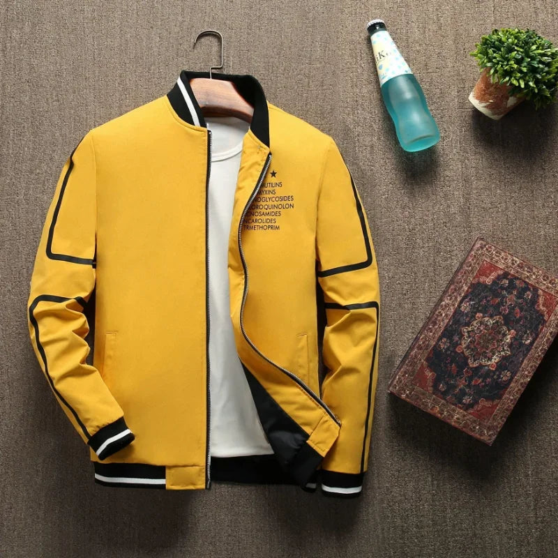 Adelius - Klassische Varsity-Jacke mit gestreiftem Besatz