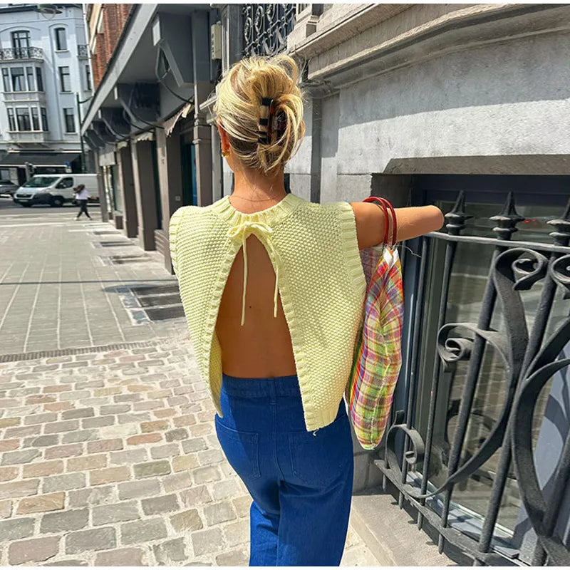 Giselle - Gestricktes Crop-Top mit Rückenschnürung