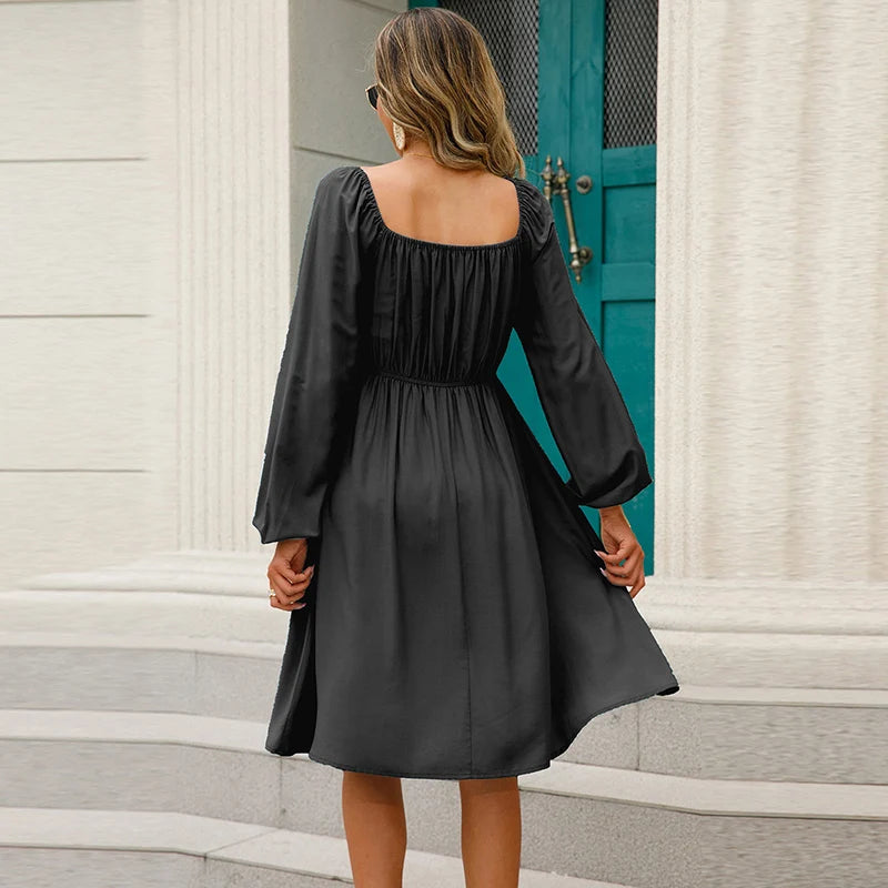 Eloise - Midikleid mit schulterfreiem Schnitt und gerafftem Oberteil