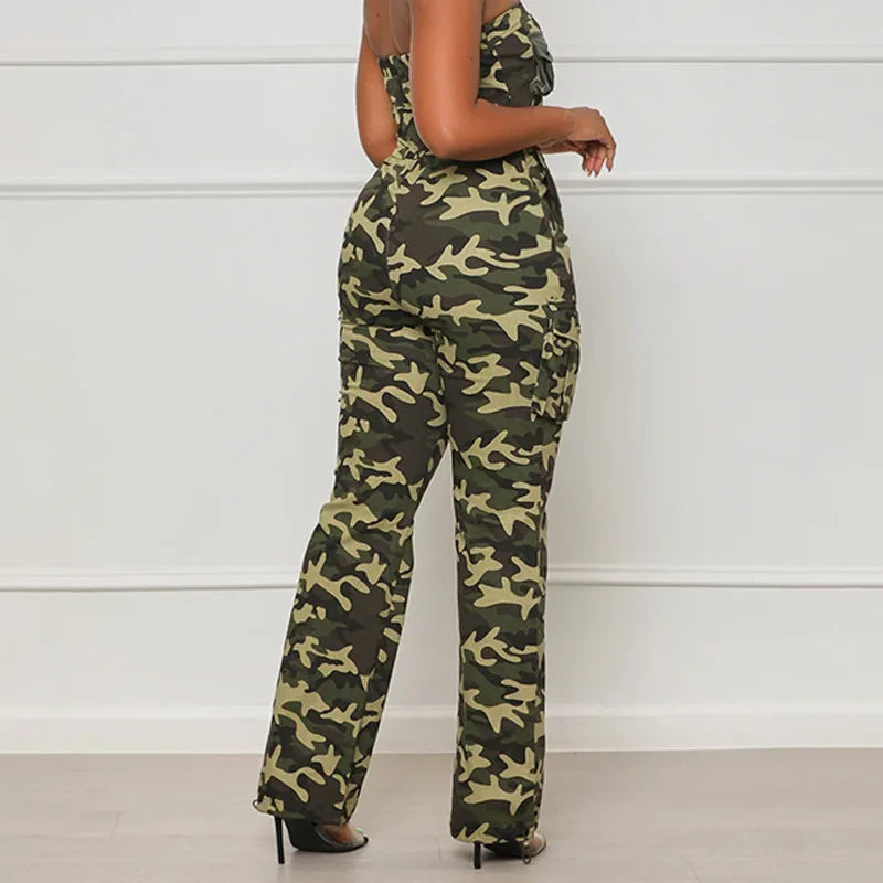 Carmen - Trägerloser Tarnmuster-Cargo-Jumpsuit