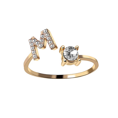 Ava - Personalisierter Initialen-Ring mit Solitär-Diamant