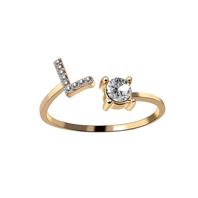 Ava - Personalisierter Initialen-Ring mit Solitär-Diamant