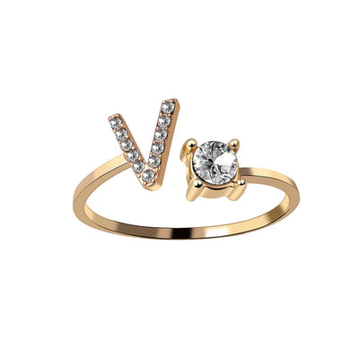 Ava - Personalisierter Initialen-Ring mit Solitär-Diamant