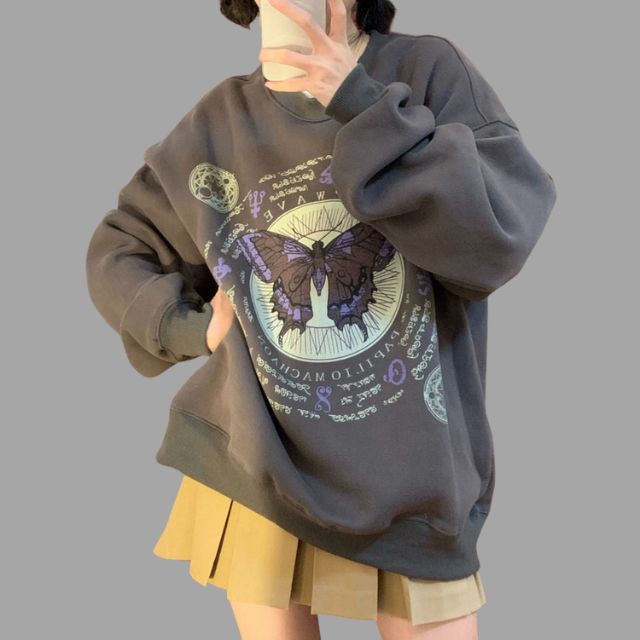 Evelyn - Oversized-Sweatshirt mit mystischem Schmetterlingsdruck