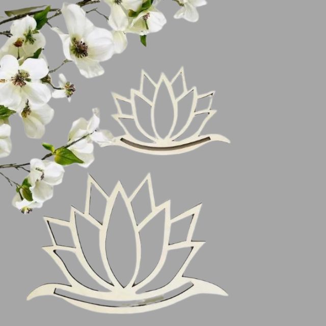 Seira - Makramee-Lotus-Wandbehang mit Holzperlen-Details