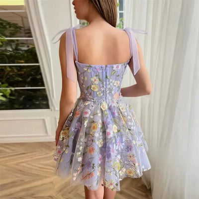 Delilah - Tüll-Cocktailkleid mit floralen Applikationen